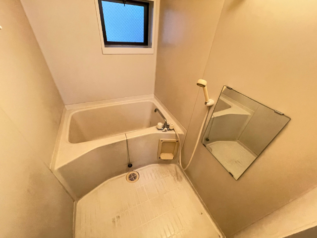 バス・シャワールーム　バスルーム