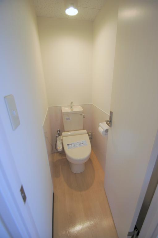 仙台市地下鉄東西線 薬師堂駅 徒歩30分 5階建 築53年のトイレ写真