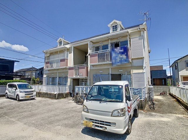 コーポごめんまちの建物外観