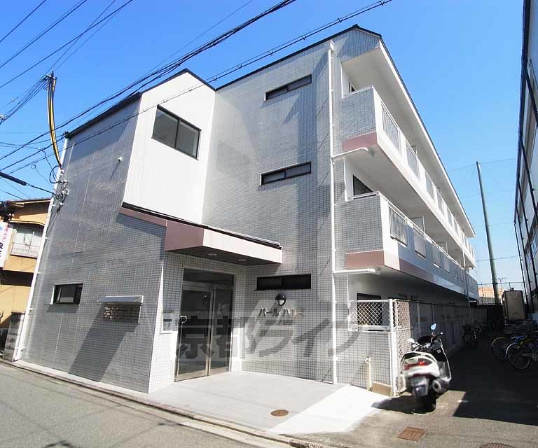 京都市南区唐橋大宮尻町のマンションの建物外観