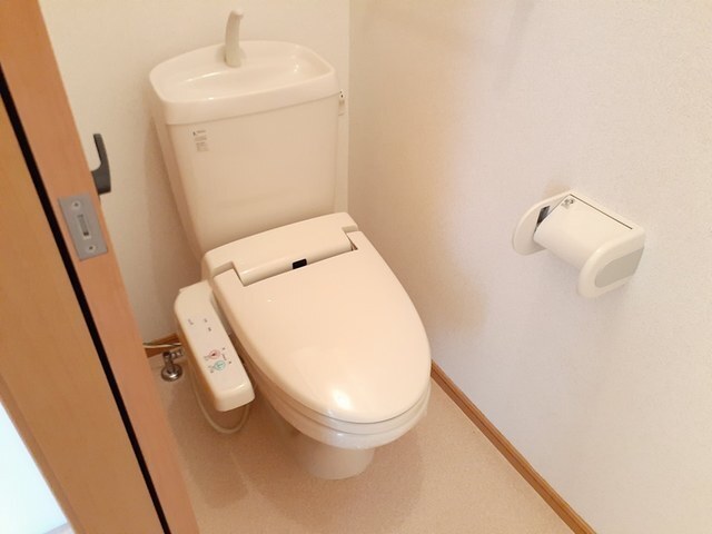 【ビオラ・プレッソＢのトイレ】