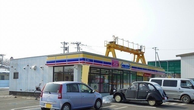 【柴田郡柴田町東船迫のアパートのコンビニ】