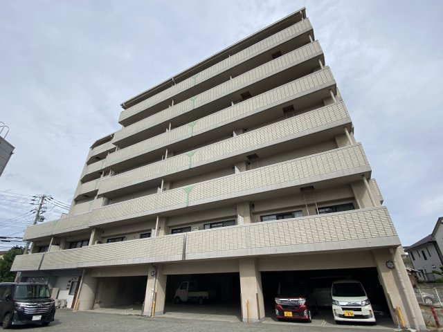 【加古川市加古川町河原のマンションの建物外観】