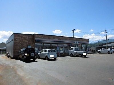 【西村山郡河北町谷地ひな市のアパートのコンビニ】