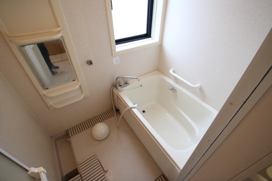 バス・シャワールーム　※他号室の写真です