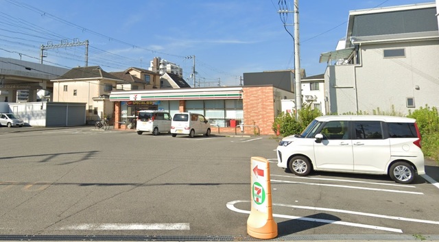 【フジパレス高石駅西I番館のコンビニ】