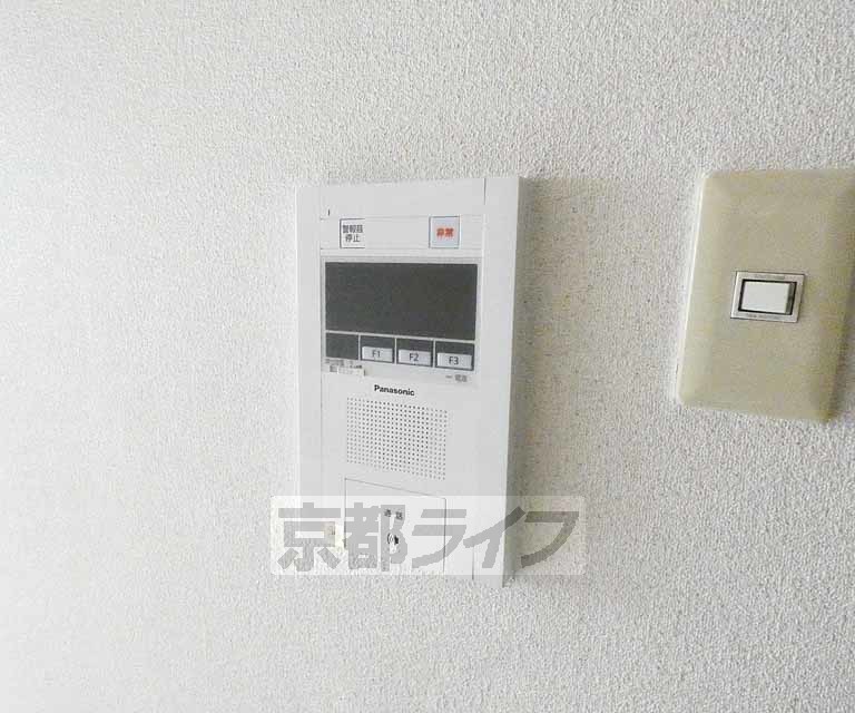 【京都市南区唐橋平垣町のマンションのセキュリティ】