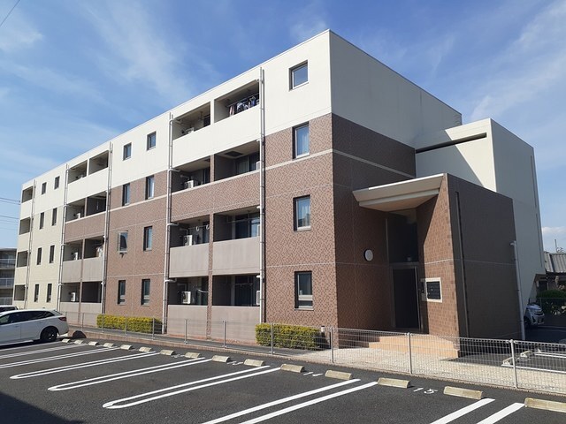 木更津市清川のマンションの建物外観