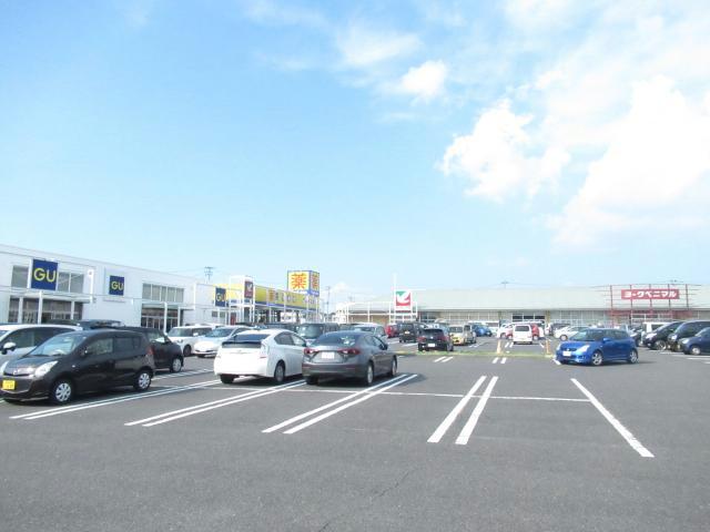 ショッピングセンター　ヨークタウン八山田（ショッピングセンター）まで430m