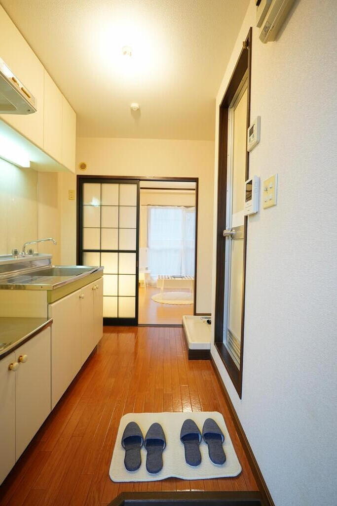 玄関　すっきりとして清潔な居室