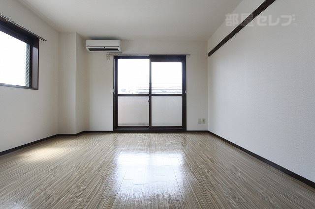 居室・リビング　※２０５号室の写真です。