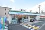 コンビニ　ファミリーマート 豊中小曽根店（コンビニ）まで281m