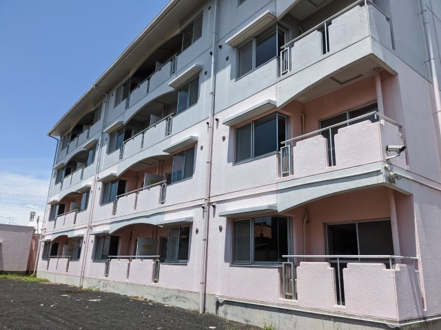 建物外観　4階建て全20部屋
