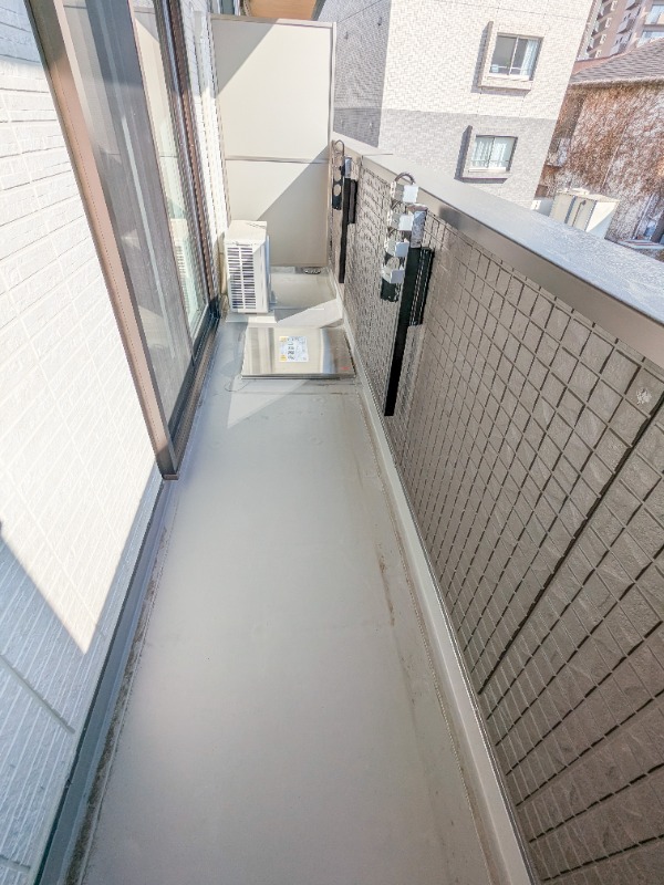 バルコニー　図面と現状に相違がある場合には現状を優先