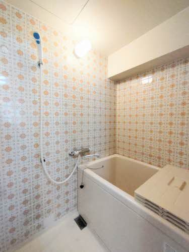 バス・シャワールーム　バスルーム