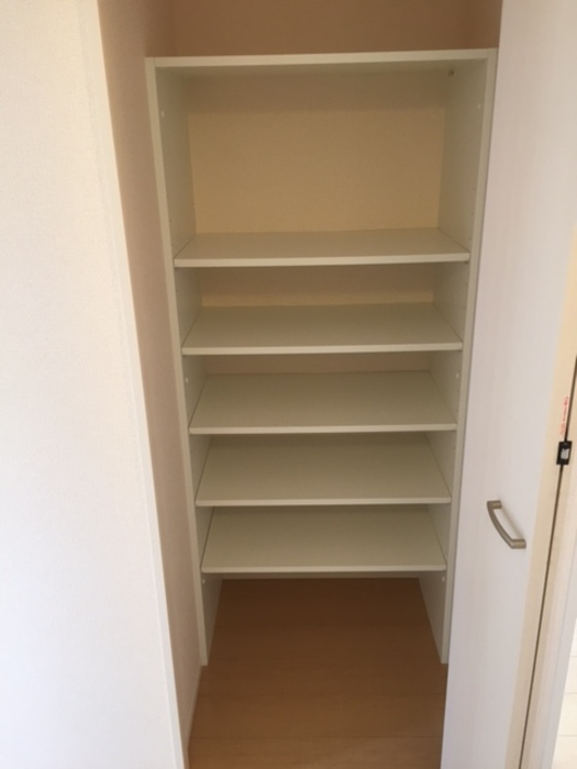 収納　シューズボックス