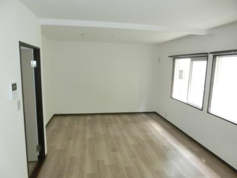 ピネスタウン　居室・リビング　リビング