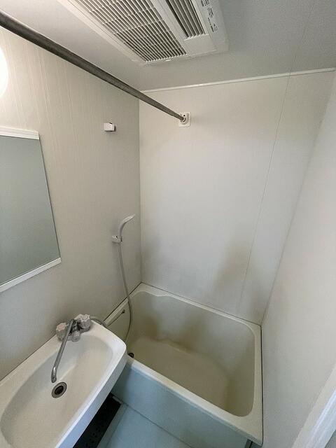 バス・シャワールーム　他号室　同施工参考写真