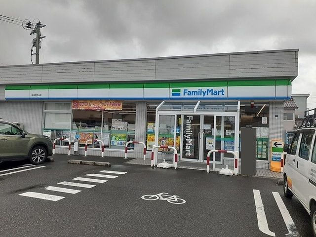コンビニ　ファミリーマート 新潟中野山店（コンビニ）まで350m