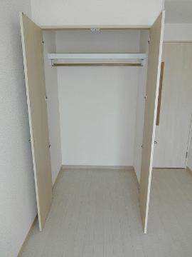 フジロイヤルローズコート　収納　ＣＬ（開）