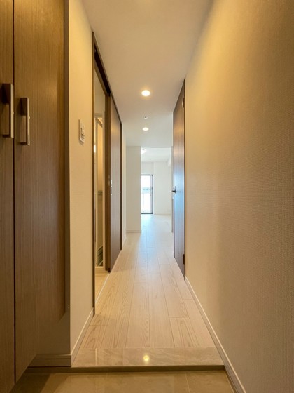 玄関　※別部屋の写真です