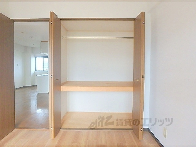 収納　東側洋室収納