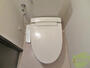 トイレ　トイレは、シンプルでとても使いやすそうですね。