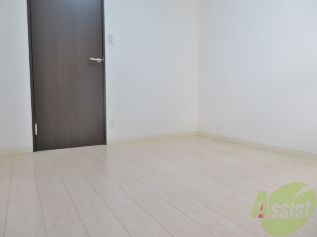 その他部屋・スペース　リビングの別角度はこんな感じになっています。