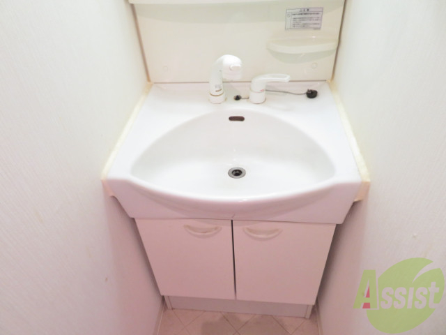 洗面設備　洗顔洗面化粧台があるのは、とても嬉しいですね。