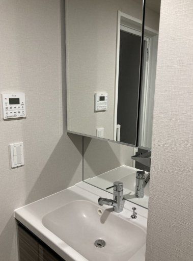 洗面設備　写真は同タイプ住居です。