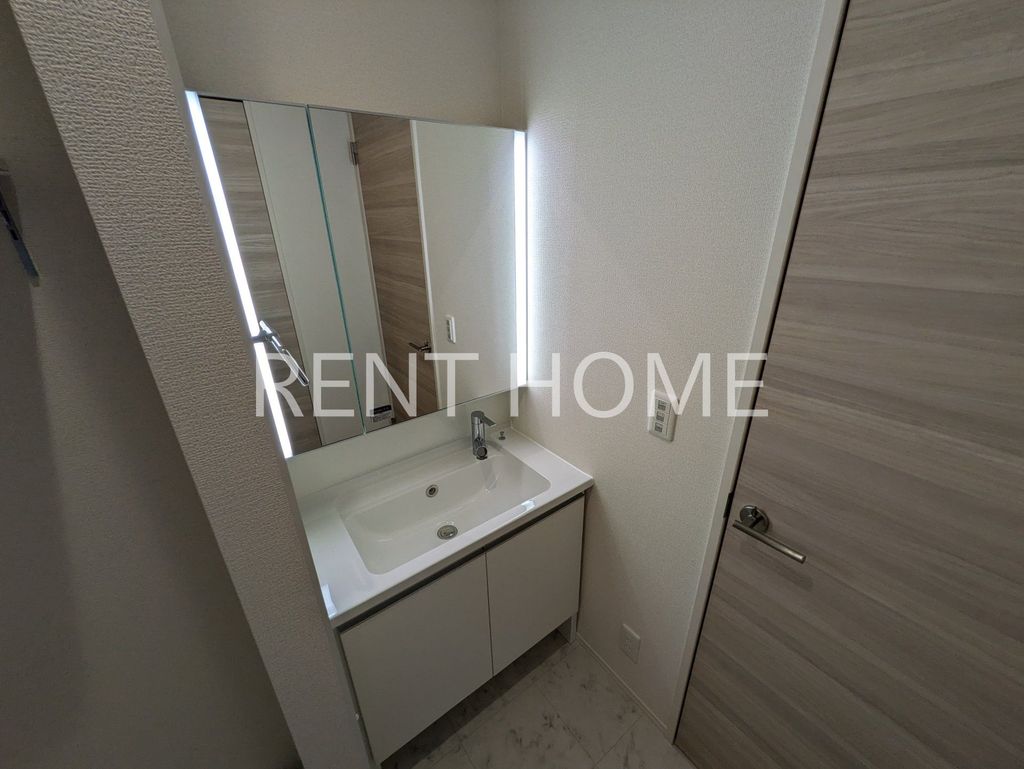 洗面設備　同仕様メーカーの写真です