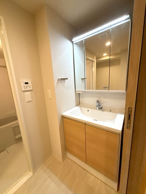 洗面設備　※別室参考写真（内装色が変更になる可能性あり）