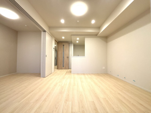 居室・リビング　※別室参考写真（内装色が変更になる可能性あり）