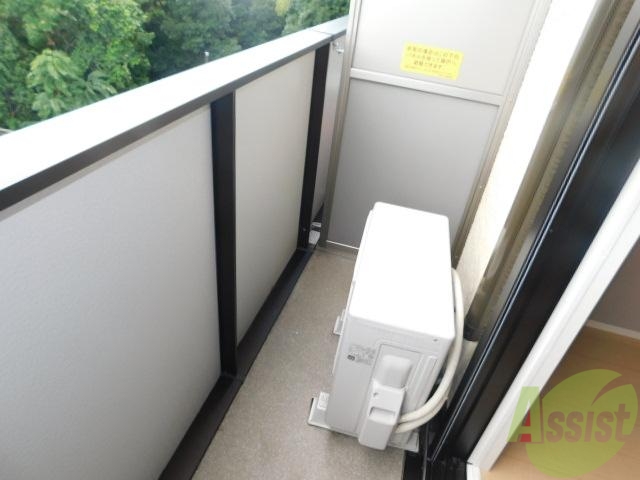 バルコニー　明るいバルコニーです