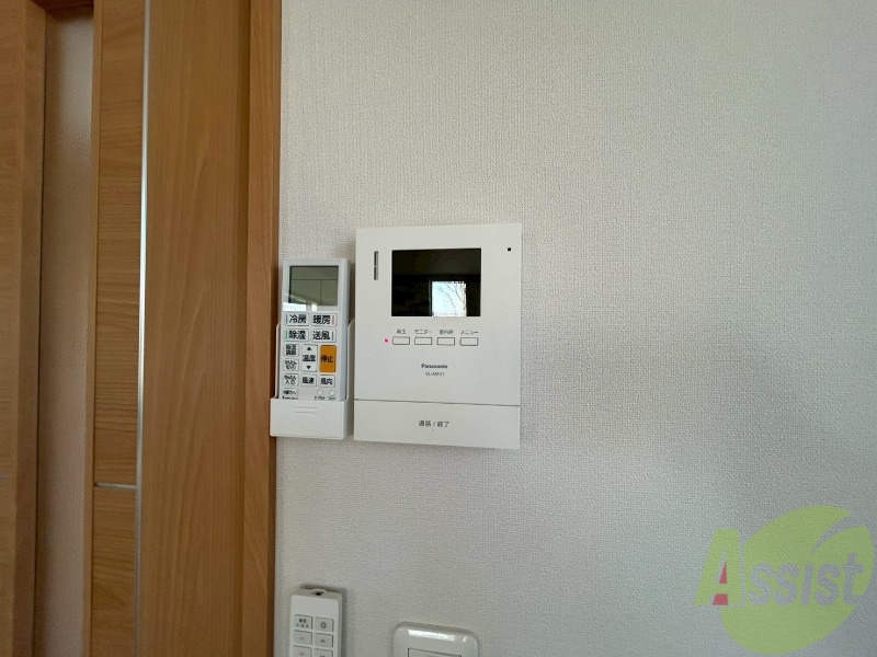 セキュリティ　ＴＶモニター付インターホンです。来客者の顔が見えるので安心！