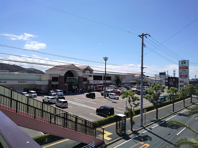 スーパー　フジ　松江店（スーパー）まで1100m