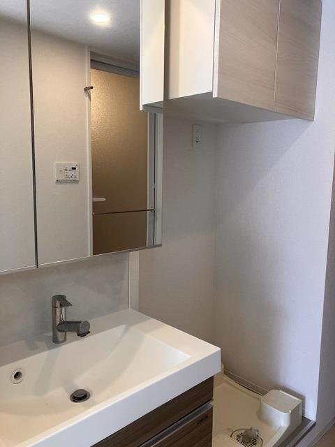 洗面設備　※写真は同タイプ住戸です。