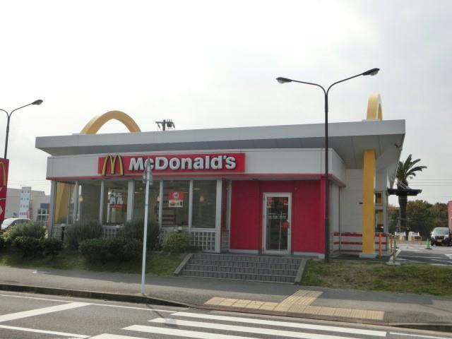 飲食店　マクドナルド（飲食店）まで550m