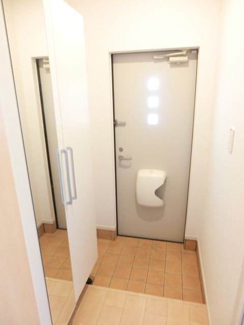 玄関　シューズボックス付きの玄関です！