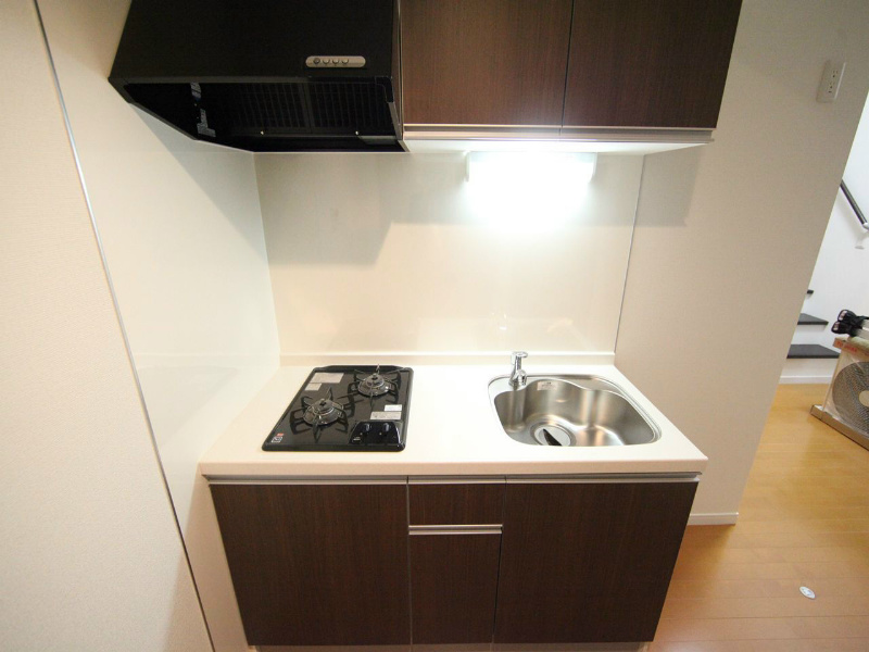 キッチン　システムキッチン（ガス2口コンロ付）