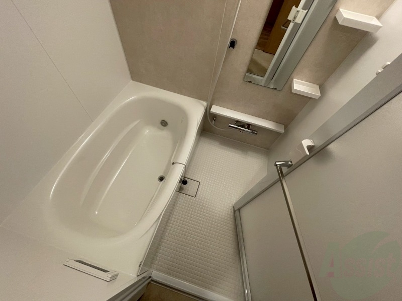 バス・シャワールーム　お風呂になります。一日の疲れを癒してくださいね。