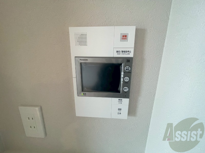 セキュリティ　ＴＶモニター付インターホンです。来客者の顔が見えるので安心！