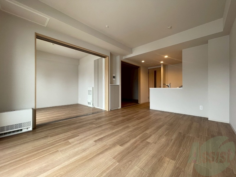 居室・リビング　広々としたリビングですね。使い勝手がよさそうですね！