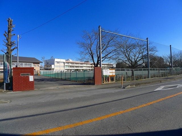 中学校　邑楽町立長柄小学校（中学校）まで850m