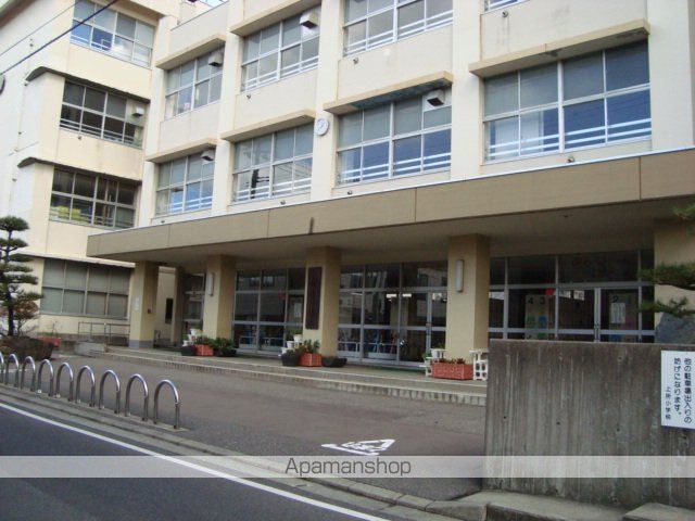 その他　新潟市立上所小学校（その他）まで853m