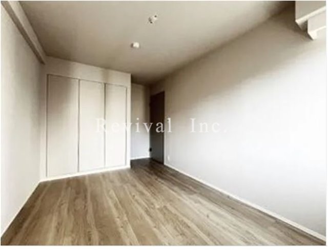 その他部屋・スペース　明るい光の入るベッドルーム