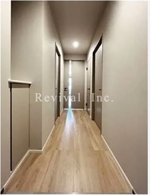 玄関　奥行を感じる玄関部分