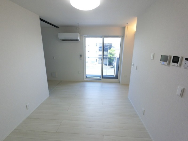 居室・リビング　図面と現状に相違がある場合には現状を優先