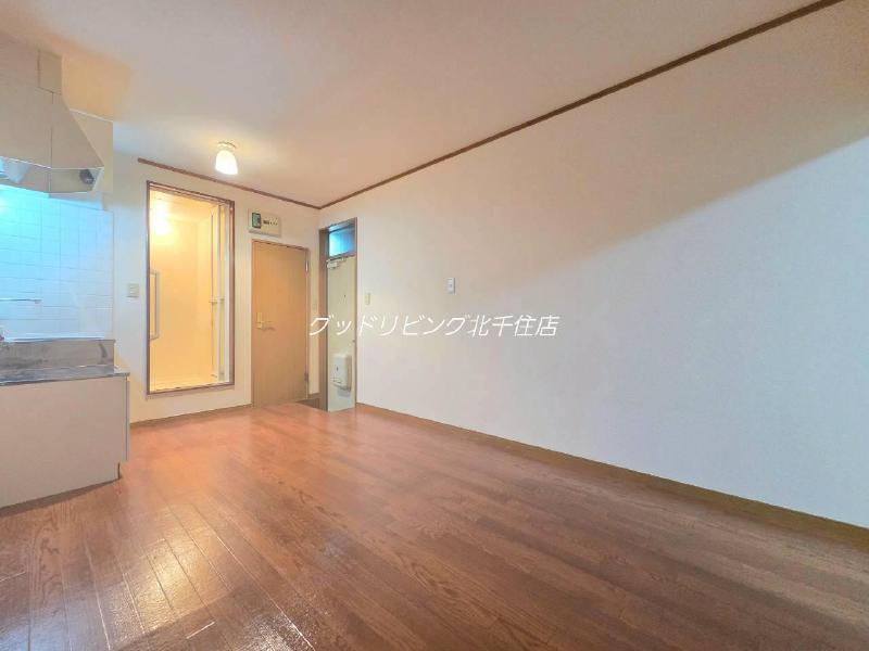 居室・リビング　2025/09/25　105号室