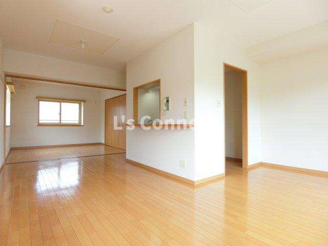 居室・リビング　１７．２帖のＬＤＫ。カウンターキッチンです。